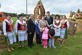 GMINNE ?WI?TO CHLEBA – DO?YNKI GMINY RAD?ÓW 2014 GMINNE ?WI?TO CHLEBA – DO?YNKI GMINY RAD?ÓW 2014