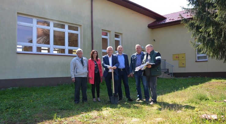 Rozbudowa Domu Kultury w Biskupicach Radłowskich